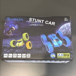NWT Double-Sided Stunt Car - Blue and Green